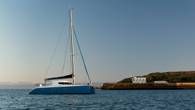 Naviguez en catamaran entre les îles d'Or dans le Var