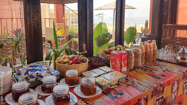 petit dej au surfcamp paddle à Taghazout